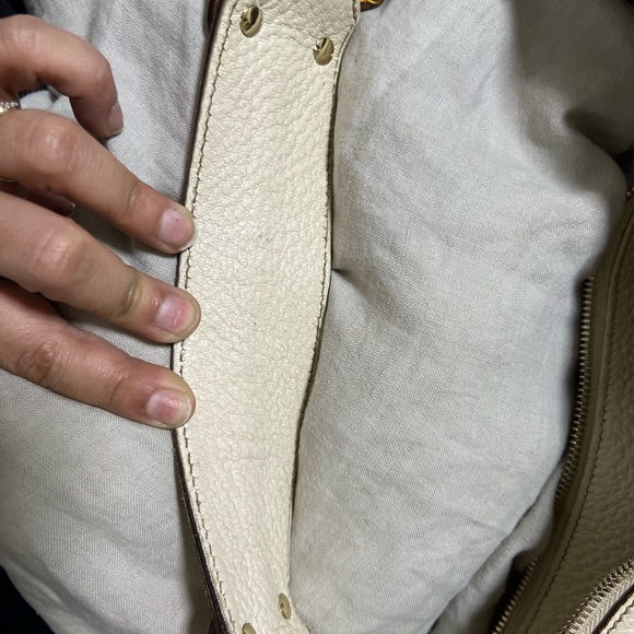 Gucci satchel good condition and well-preserved interior. - Picture 6 of 8